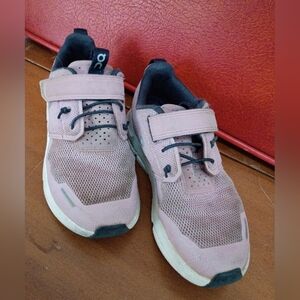 On Running Kids' Pink Sneakers